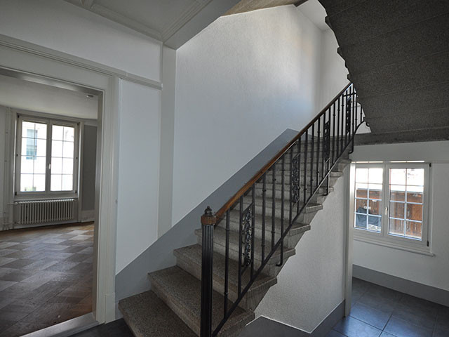 Humbert Immobilien | 12,5 Zimmer Villa mit Baulandreserve, Langnau