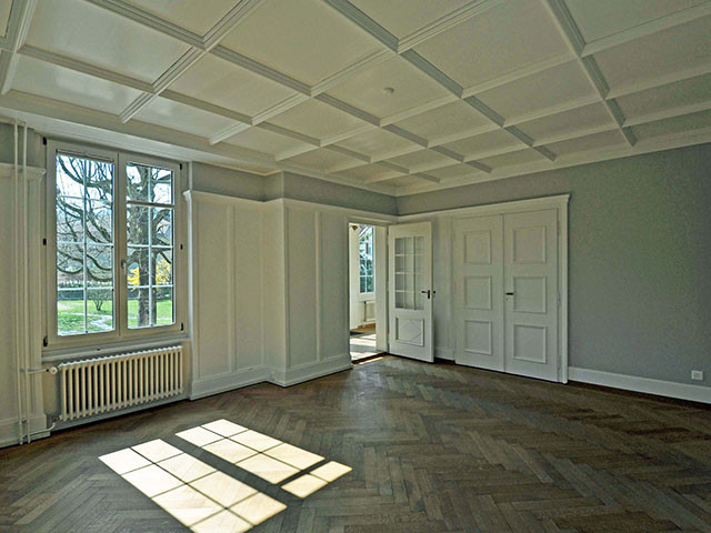 Humbert Immobilien | 12,5 Zimmer Villa mit Baulandreserve, Langnau