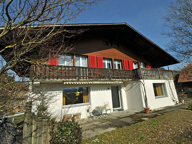 Humbert Immobilien | 7.5 Zimmer Landhaus im Chaletstil mit Therapiepraxis, Emmenmatt